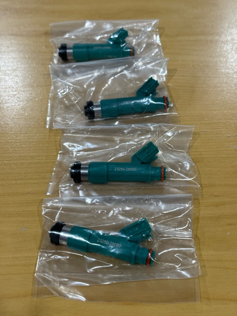 (4) Toyota/Denso Fuel Injector with the part number 23250-28080. New ( open box)